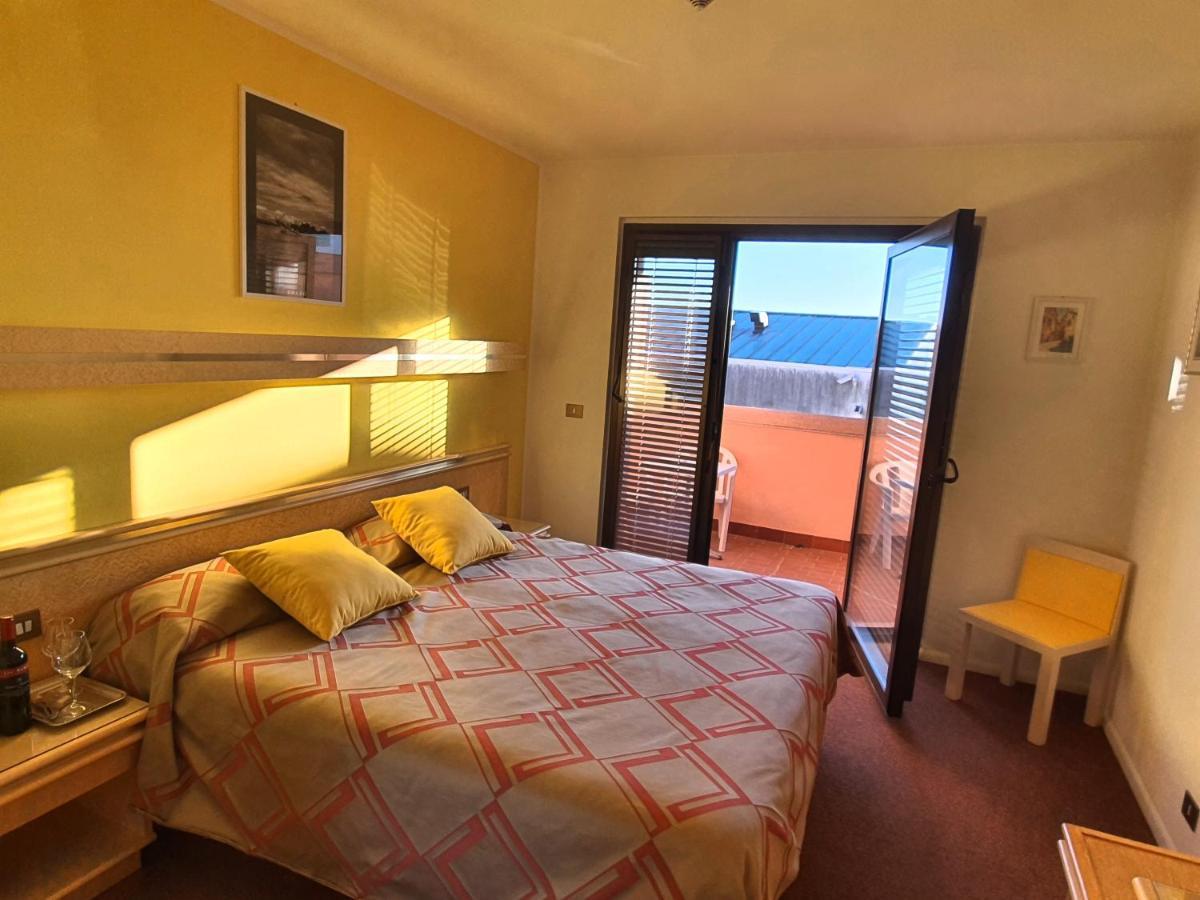 Hotel Antares Grado Exterior foto
